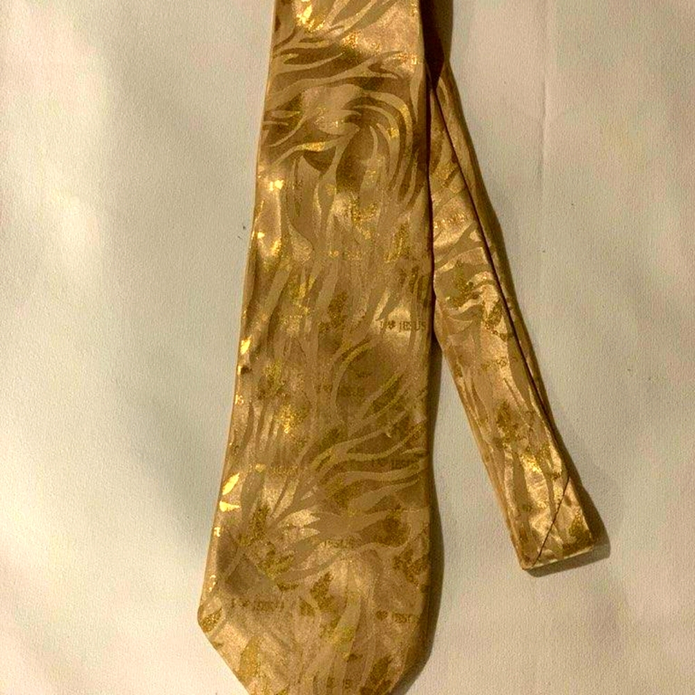 Men's 52 inch gold tie with hankie - Picture 1 of 2